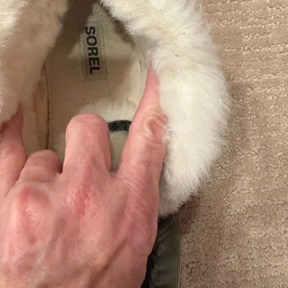 Sorel Women's Green Slippers with Faux Fur - Picture 4 of 4